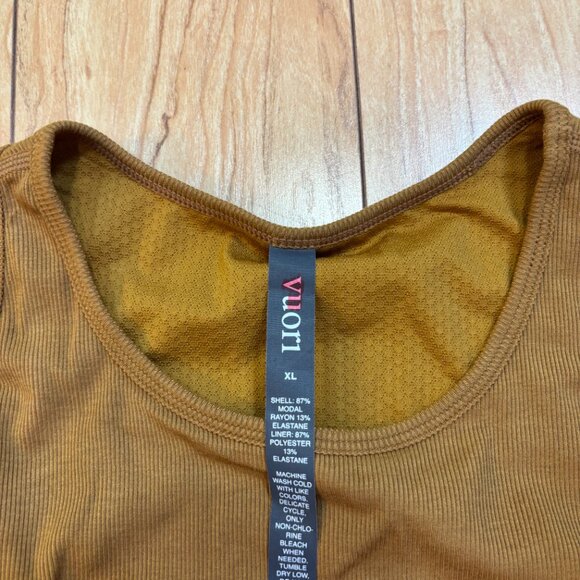 Vuori Mudra Pylo Tank Dark Golden Tan Padded Gym Workout Women's Size XL NWT - Picture 5 of 8